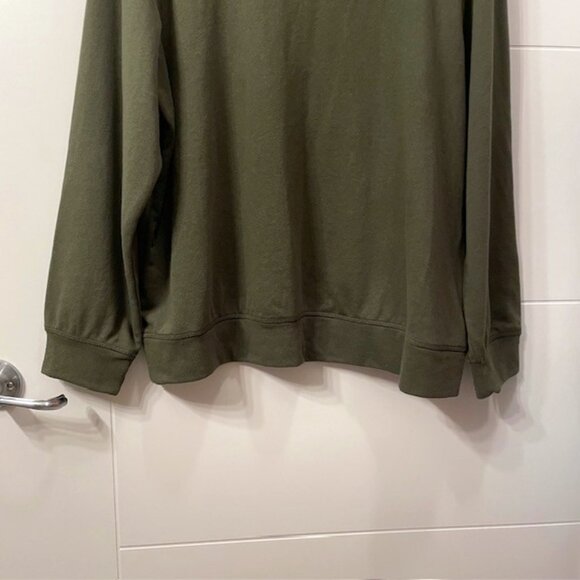 NWT Torrid Disney Snow White and the Seven Dwarfs Sweatshirt Size 2X Green - Picture 10 of 16